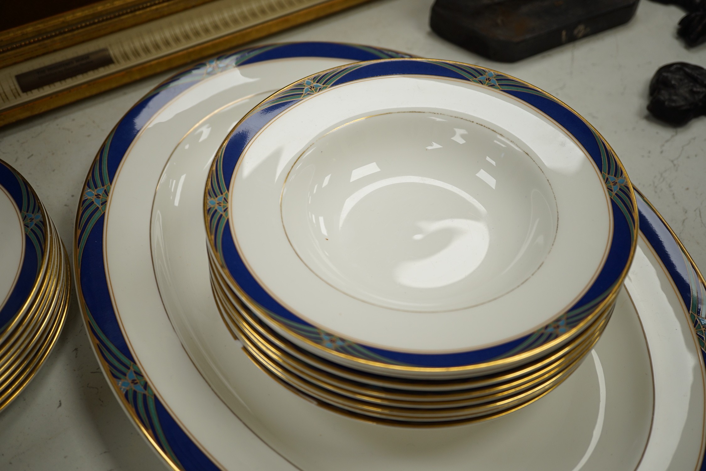 A Doulton Regalia pattern dinner service